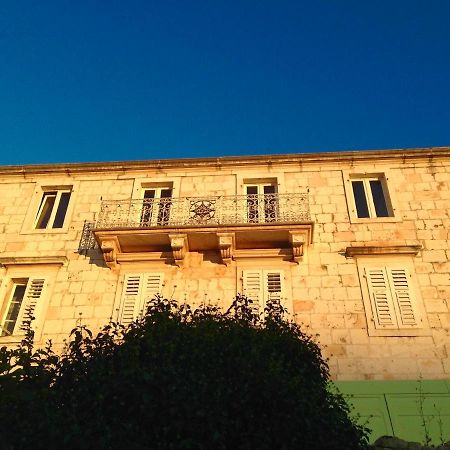 Appartement Palazzo Di Toma à Milna  Extérieur photo