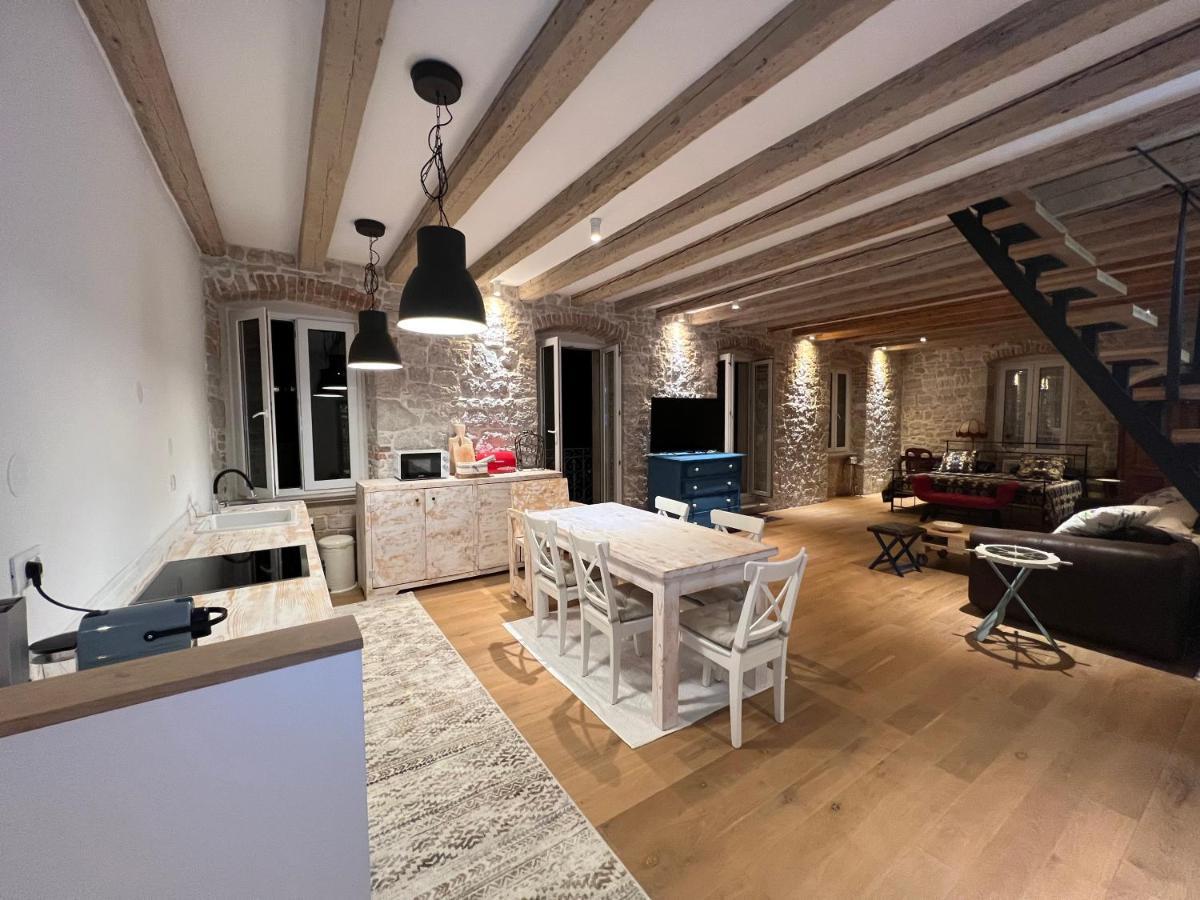 Appartement Palazzo Di Toma à Milna  Extérieur photo