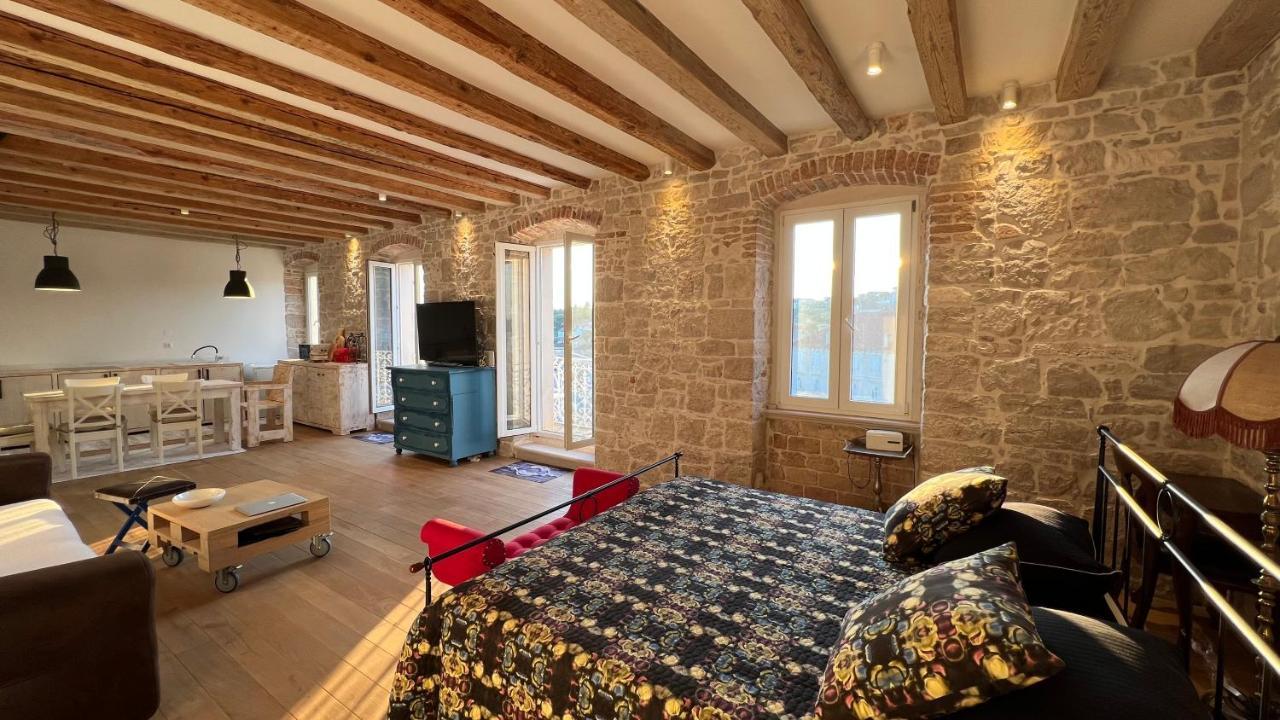 Appartement Palazzo Di Toma à Milna  Extérieur photo