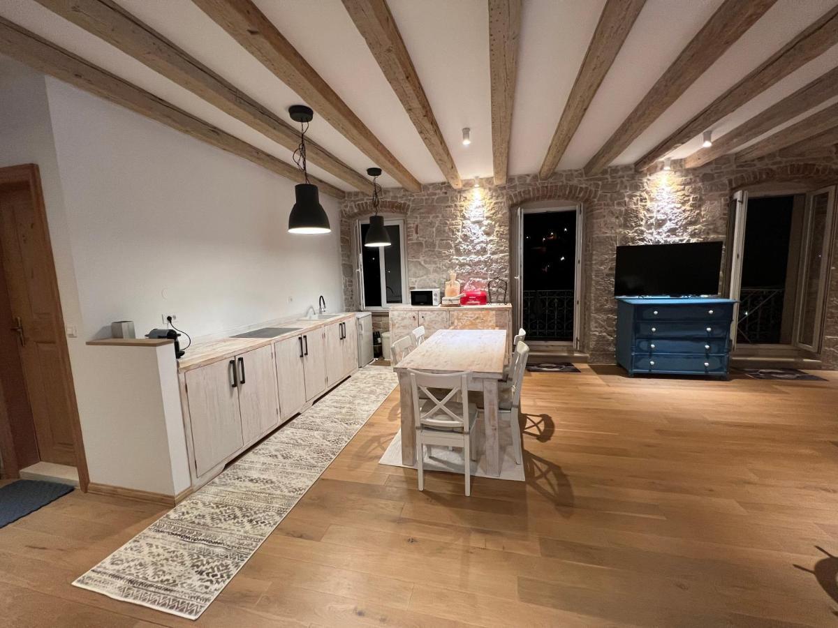 Appartement Palazzo Di Toma à Milna  Extérieur photo