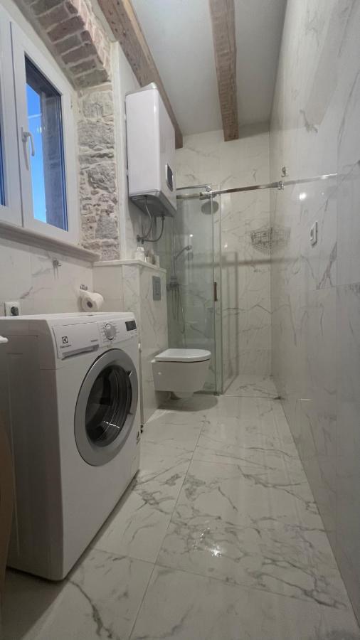Appartement Palazzo Di Toma à Milna  Extérieur photo