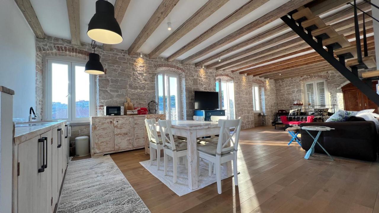 Appartement Palazzo Di Toma à Milna  Extérieur photo